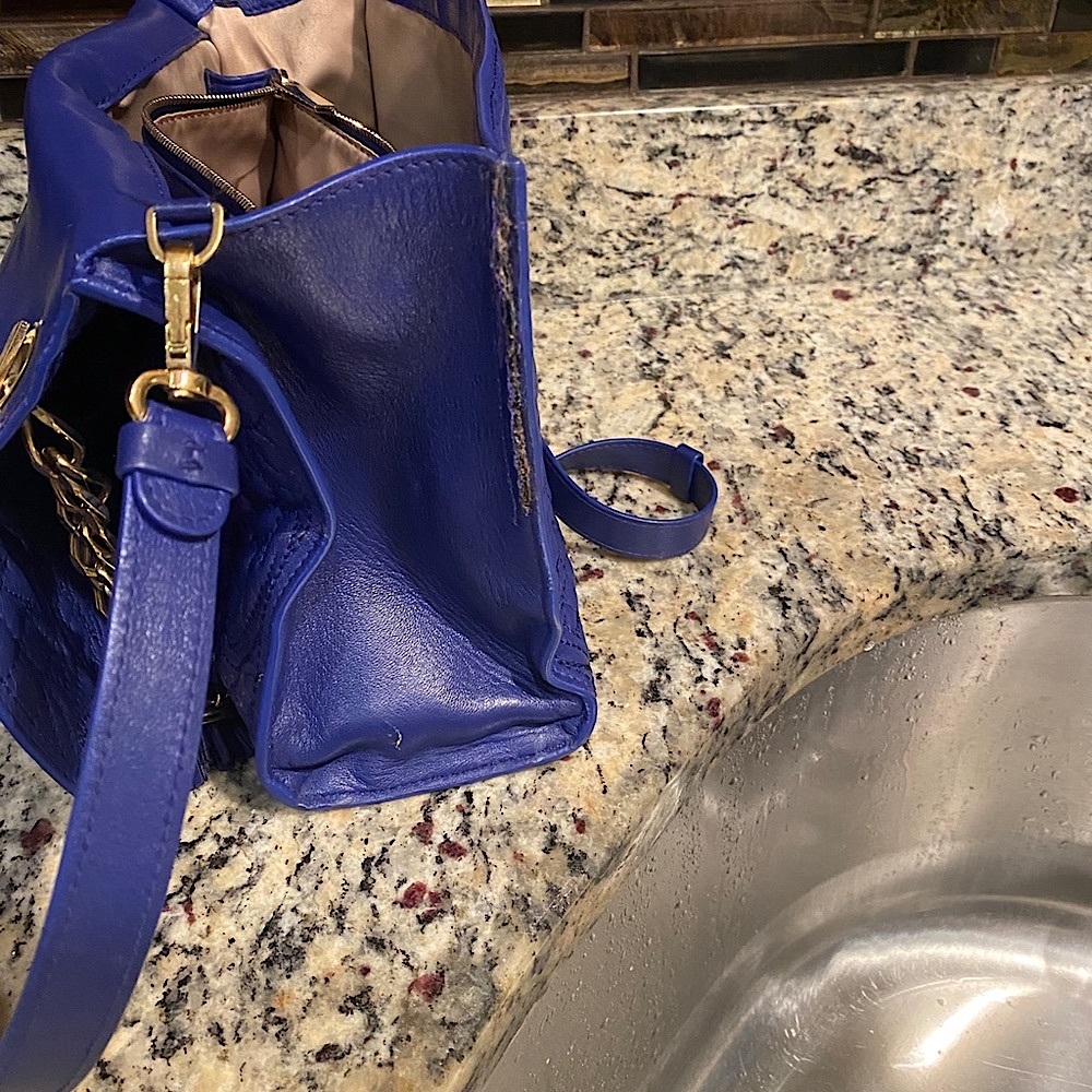 Authentic Versace Vanitas crossbody bag. Please check Picture 14 for the damage - Picture 14 of 16